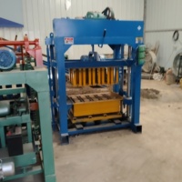 Machine à fabriquer des blocs creux en béton manuelle et mobile, petite machine à mouler des briques en ciment portable pour la construction de maisons