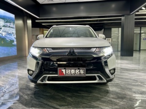 Voitures d'occasion <span class=keywords><strong>Mitsubishi</strong></span> <span class=keywords><strong>Outlander</strong></span> 2021 2.4L 4WD Édition Intelligente SUV 5 places Essence à <span class=keywords><strong>vendre</strong></span> - Product Image 3