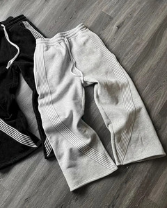 2025 Großhandel Benutzerdefiniertes Logo Streetwear Lässige Baumwolle Übergroße Baggy Jogging Weite Beinpartie Gestapelte Seitenstreifen Sweathosen für Männer - Product Image 4
