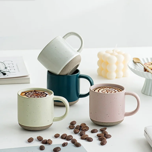 Mug à café personnalisé en grès blanc dépoli avec poignée, résistant aux aliments, compatible lave-vaisselle et micro-ondes, réutilisable, cadeau d'entreprise, logo personnalisé - Product Image 1