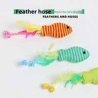 Jouet interactif pour chat en corde de coton souple, fourrure de poisson moyenne, feutre et plumes, tube en filet, motif uni, pour usage intérieur et extérieur