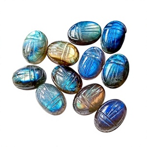 Perles Scarabées en Labradorite, Éléments Sculptés en Pierre Précieuse, Scarabée Égyptien en Labradorite, Sculpture d'Insecte en Labradorite 14X10MM - Product Image 1