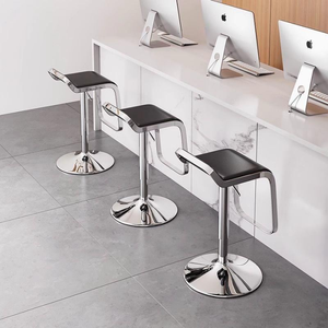 Sillas de Bar Giratorias Ajustables Tapizadas en Cuero para Restaurante, Base de Metal Cromado, Taburete de Cocina <span class=keywords><strong>Italiano</strong></span> - Product Image 1