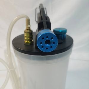 Kit de purge de freins à <span class=keywords><strong>air</strong></span> comprimé avec <span class=keywords><strong>extracteur</strong></span> de liquide de frein de 2L et bouteille de remplissage de 1L <span class=keywords><strong>pour</strong></span> voiture et camion - Product Image 3