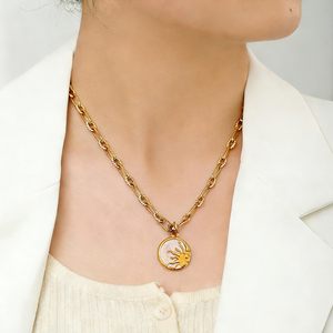 Collar de Acero Inoxidable con Baño de Oro Real de 18K, Diseño de Sol y Luna, con Colgante de Moneda de Nácar Natural, <span class=keywords><strong>Joyería</strong></span> para Mujer, Resistente al Deslustre - Product Image 5