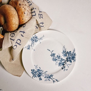 Assiettes et <span class=keywords><strong>Plats</strong></span> à Dessert Rond Vintage Terre de Fer Assiette à Petit Déjeuner en Céramique Classique Française Fleur Bleue - Product Image 3