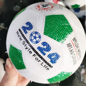 <span class=keywords><strong>Ballon</strong></span> de football taille 5, vente bon marché, <span class=keywords><strong>ballon</strong></span> de football de qualité sélectionnée taille 5 4 3, logo personnalisé, <span class=keywords><strong>ballon</strong></span> de football <span class=keywords><strong>officiel</strong></span>, <span class=keywords><strong>prix</strong></span> d'usine - Product Image 4