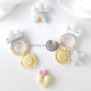 Ins Venta caliente mano ganchillo nube Animal sonajeros <span class=keywords><strong>Amigurumi</strong></span> estrella y <span class=keywords><strong>Luna</strong></span> estilo niños sonajero juguetes hilo de algodón seguridad para bebé - Product Image 6