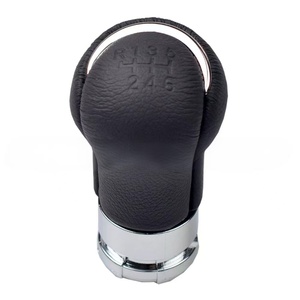 Perilla de palanca de cambios de Alta Calidad 2015-2020, engranaje de balonmano de cuero REVO para <span class=keywords><strong>TOYOTA</strong></span> <span class=keywords><strong>HILUX</strong></span> 6/5 <span class=keywords><strong>Speed</strong></span> Car - Product Image 6