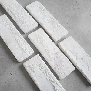 Brique mince de placage de pierre artificielle blanche de surface solide pour l'application extérieure de maison de carrelage intérieur de brique culturelle de mur extérieur - Product Image 1