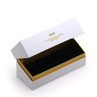 Boîte cadeau rigide en or blanc de luxe sur mesure avec fermeture magnétique et insert pour flacons de compléments alimentaires liquides