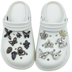 Nouveau Bling Chaussures Charmes Y2k Sabots Décorations Bijoux Accessoires Hommes Femmes Luxe Chaussure Charmes Chaussures Décorations Designer Charmes - Product Image 4
