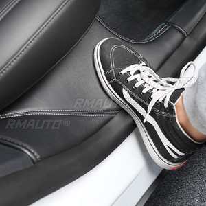 Protector de Umbral de Puerta Trasera de Cuero para Tesla Model Y 2021, Anti-Patadas, Protección Oculta, 2 Piezas/Juego, Fácil de Instalar - Product Image 3