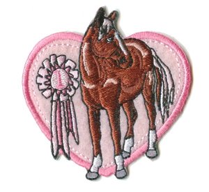 2025 Vast Gifts Patchs personnalisés pour chapeaux en tissu sergé non tissé, brodés, thermocollants et à coudre, avec auto-agrippant, motif cheval en feutre et design cœur - Product Image 6