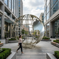 Escultura de Esfera con Mapa del Mundo, de Acero Inoxidable Pulido con Acabado Espejo, Diseño Moderno con Recortes, para Decoración de Jardín, Parque o Plaza