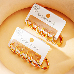 Pendientes de Aro de Acero de Titanio con Baño de Oro de 18K, Resistentes a la Decoloración, con Diamantes Completos, Diseño de Corazón, Joyería Versátil para Mujer - Product Image 2