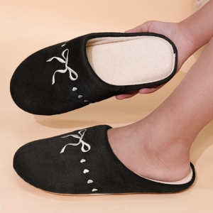 Pantuflas Planas de Alta Calidad para Mujer con Parte Superior de Gamuza Sintética y Punta Cerrada, Elegantes y de Alta Gama, Venta al Por Mayor - Product Image 6