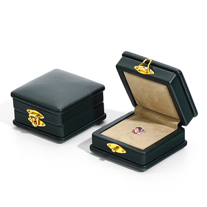 Vente en gros Emballage de bijoux personnalisé en cuir PU personnalisé Bijoux de luxe avec diamant Coffrets cadeaux avec logo - Product Image 5