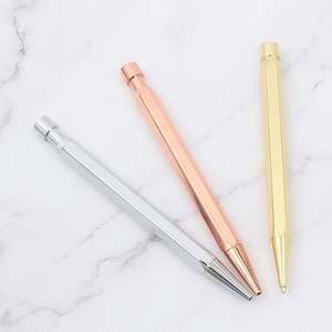 Stylo bille hexagonal en métal personnalisable avec logo, recharge Parker et impression UV pour cadeaux d'affaires et design haut de gamme - Product Image 1