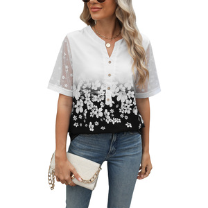 Chemisier en mousseline de soie à col en V imprimé floral tissé style vintage européen avec dentelle patchwork et manches courtes pour femme, collection Printemps/Été 2026 - Product Image 4