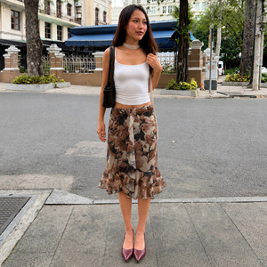 Falda Midi con Diseño Único, Estampado Floral Vintage, Cintura Baja, Dobladillo con Volantes, Elegante, Transparente, Casual y Favorecedora - Product Image 1