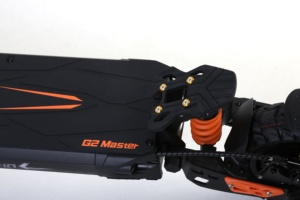 สกู๊ตเตอร์ไฟฟ้า Kukirin แบบ G2ต้นแบบจากโปแลนด์สกู๊ตเตอร์ไฟฟ้าพร้อมมอเตอร์คู่