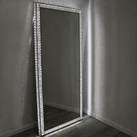Miroir en cristal LED pleine longueur, directement de l'usine |   Miroir de courtoisie diamanté pour salles de bain et projets hôteliers