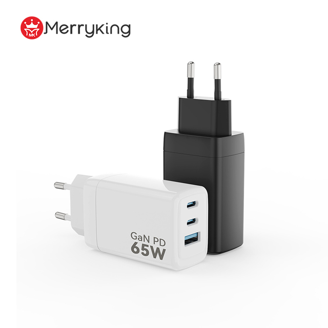 PD65W QC3.0 GaN PD Travel Charger UK Plug 2*Type C Fast Charger Adapter Portable Multifunction Chargers for iPhone