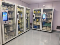 Nuevo Sistema de Gestión de Inventario en Tiempo Real para Gabinetes de Suministros Quirúrgicos Intelliconnect UHF RFID con Pantalla Táctil de 15.6 Pulgadas y Acceso Biométrico