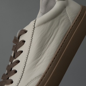 Zapatillas <span class=keywords><strong>de</strong></span> cuero <span class=keywords><strong>de</strong></span> grano superior para hombre, blancas, informales, <span class=keywords><strong>de</strong></span> moda, <span class=keywords><strong>de</strong></span> caña baja, para uso diario, gran oferta 2026 - Product Image 5
