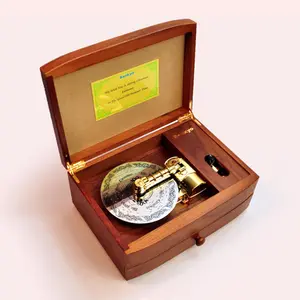 Bán Buôn Tùy Chỉnh 22 Tone Nỗi Nhớ Điện Tử Turntable Music Box Retro Gỗ Music Box