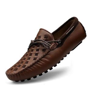 Nuevo Diseño Moderno y Elegante, Zapatos de Fiesta para Hombre con Punta Redonda, de Piel Vacuna Resistente, Estilo Slip-On para Otoño - Product Image 3