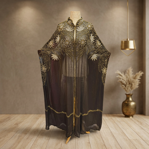 Robe de soirée maxi en satin faite à la main, style caftan marocain de luxe, motif vintage perlé, éco-responsable, par des designers arabes - Product Image 3