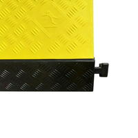 Protector de PVC resistente superventas, cubierta de cable de 3 canales para carretera para baches de 3 velocidades con rampa de cable de plástico