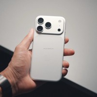 iPhone 17 Pro 5G Usado, Desbloqueado, 99% Nuevo, Smartphone iOS con 8GB de RAM y 256/512 de Almacenamiento, Compatible con 5G/4G/WiFi