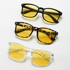 Lunettes Photochromiques Légères Classiques Couleurs Tendance 2025 – Anti-éblouissement pour la Conduite Nocturne et Protection UV400 pour Conducteurs - Product Image 5