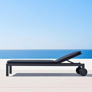 Tumbona Moderna con Ruedas de Aluminio, Tela Impermeable, Resistente a los Rayos UV y Diseño Ecológico para Uso en Exteriores en Hoteles - Product Image 4