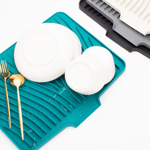 Tapis de séchage pour vaisselle rectangulaire en silicone de qualité alimentaire au design moderne, antidérapant et résistant à la chaleur, cadeau de cuisine écologique - Product Image 5