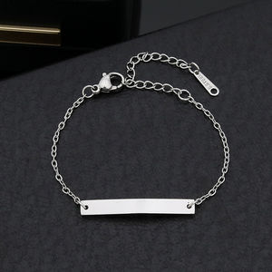 Brazalete Plano Simple de Acero de Titanio Liso con Grabado Láser para Mujeres y Niños - Product Image 5