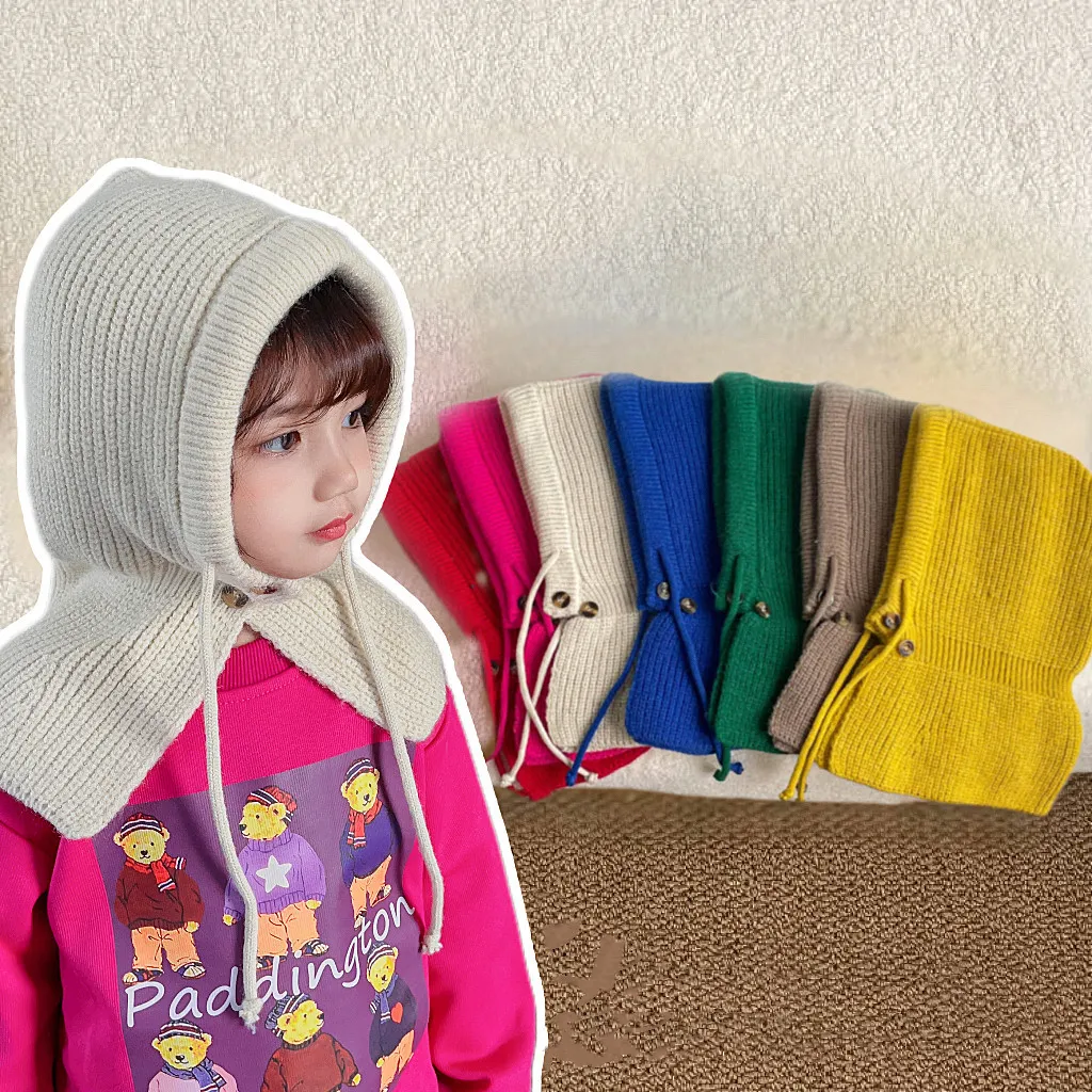 Детский вязаный свитер с капюшоном
