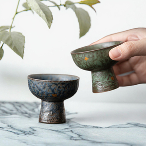 Taza y Cuenco de Cerámica Estilo Retro con Esmalte de Bronce, Copa Maestra de Cerámica de Arcilla Antigua Xiangyun con Tallo Alto y Detalles Plateados - Product Image 3