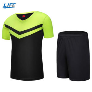 Maillot de football style <span class=keywords><strong>Place</strong></span> 2026 Édition Fan d'été Respirant Séchage rapide Numéro et écusson personnalisés Jour de match Stade - Product Image 1