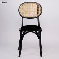 Chaise de salle à manger en rotin et bois durable, dossier en bois massif, assise en rotin tressé, empilable, design rustique, pour usage commercial et mariages