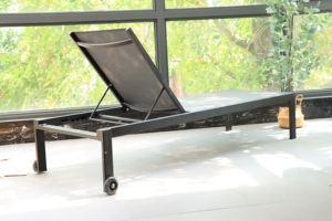 Mobilier d'extérieur moderne bon marché, lit de bronzage, chaises longues de plage en aluminium, <span class=keywords><strong>piscine</strong></span>, <span class=keywords><strong>chaise</strong></span> <span class=keywords><strong>longue</strong></span> en tissu maillé avec roues - Product Image 3
