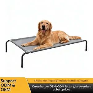 适合大型犬的降温高架狗床，配有防滑地板保护垫和透气织物 - Product Image 4