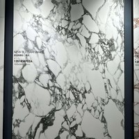 Dalle de pierre frittée polie et émaillée Burberr 1800x3600x12mm, aspect marbre, panneau de luxe pour mur d'accentuation de hall d'hôtel