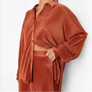 ชุดเซ็ต 2 ชิ้น เสื้อแขนยาวและกางเกงขายาวทรงหลวมผ้าซาตินจีบพลีทสำหรับผู้หญิง สไตล์ลำลอง - Product Image 2