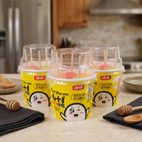 Cinq saveurs de crème glacée très populaires et bien aimées des enfants.