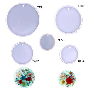 Moules de coulée en résine faits à la main pour bricolage ornements décoratifs Ins Style Silicone rond porte-clés moule 2432 - Product Image 1