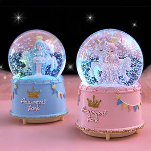Grande Sfera di Cristallo con Fiocchi di Neve Automatici, Carillon Musicale Decorativo con Luci Colorate, Regalo di Compleanno per Bambini a Tema Parco Divertimenti - Product Image 2